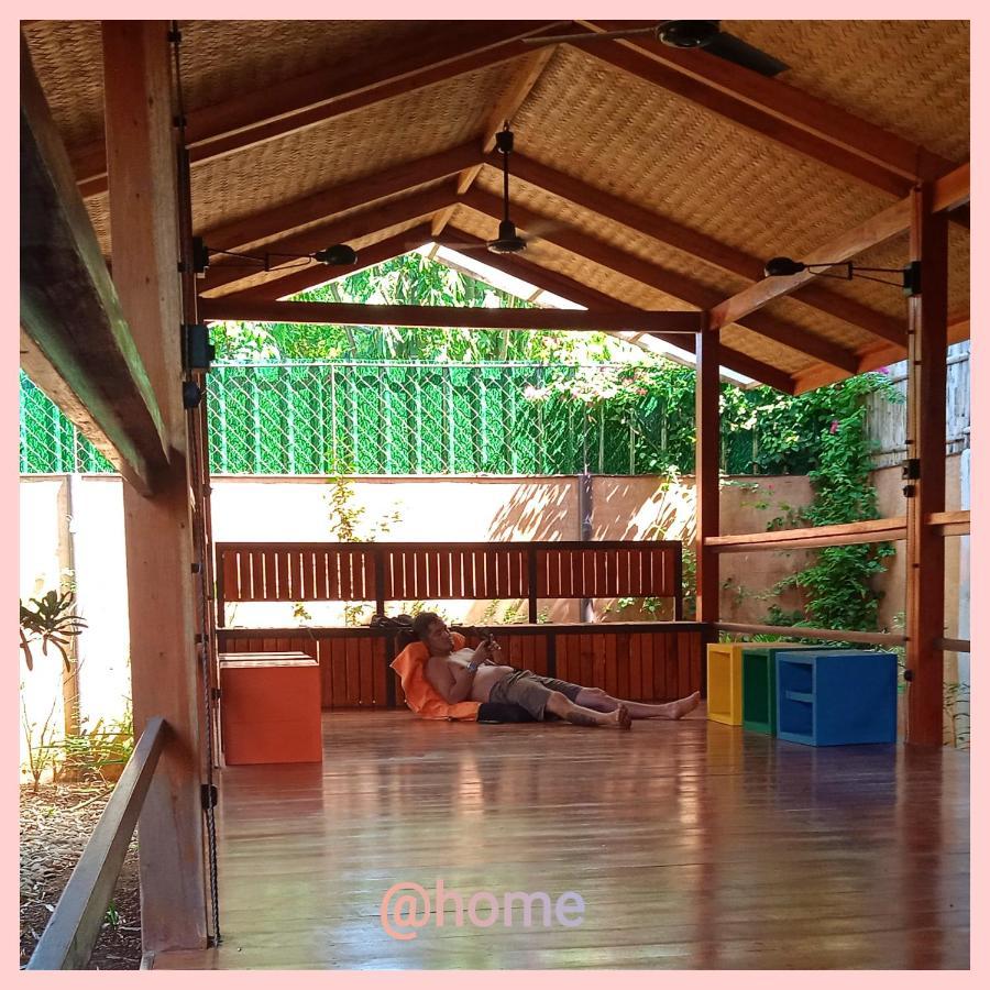 At Home Puerto Princesa Esterno foto